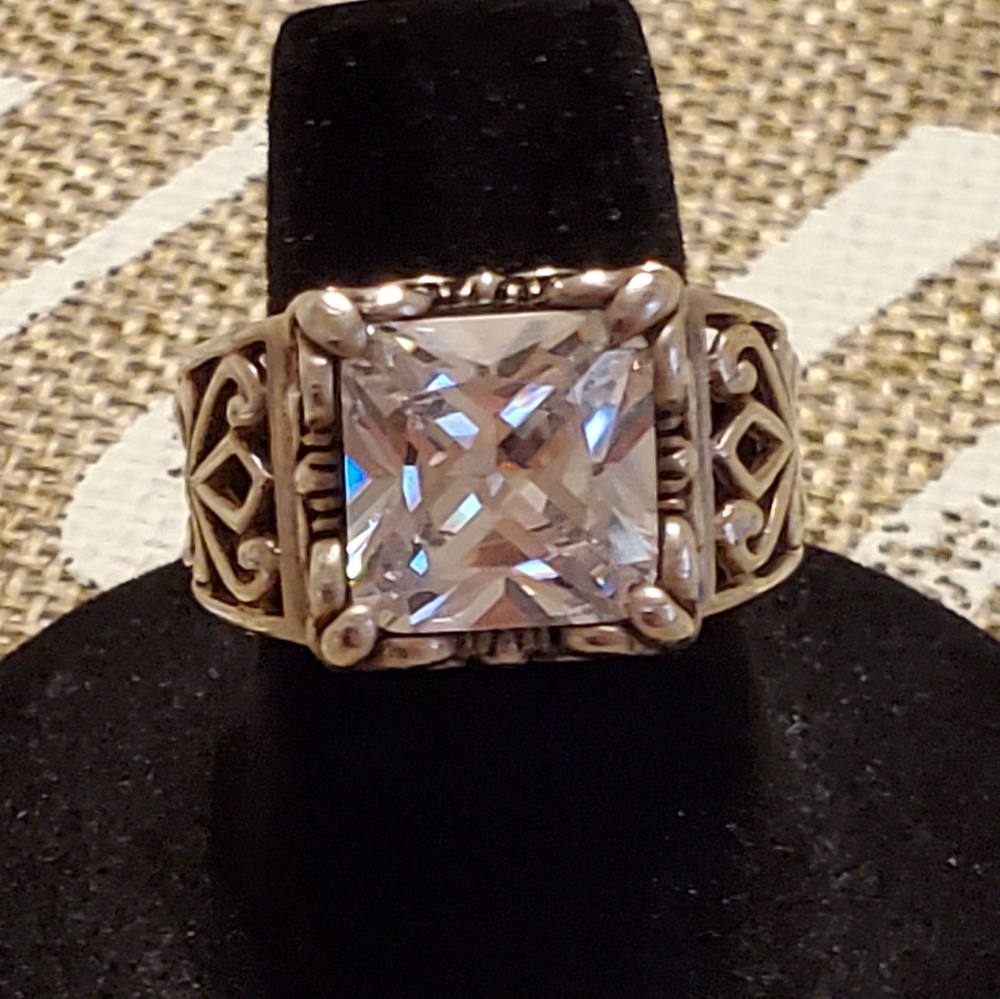 Silpada Sterling Silver Uptown Scrolled Ring - Picture 7 of 16